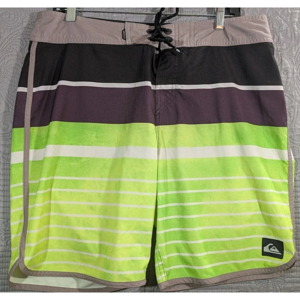 Quiksilver DryFlight AG47 Performance Board Shorts Men Sz 35 Multicolor Striped